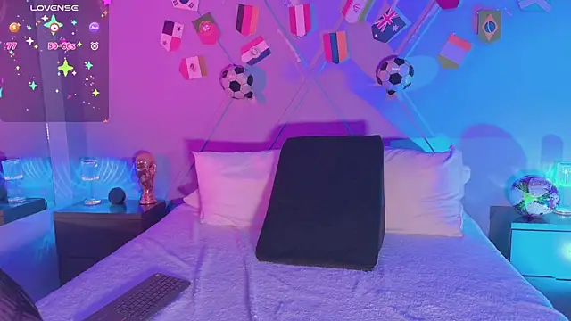 emmajohnss online show from July 17, 2026, 3:57 am