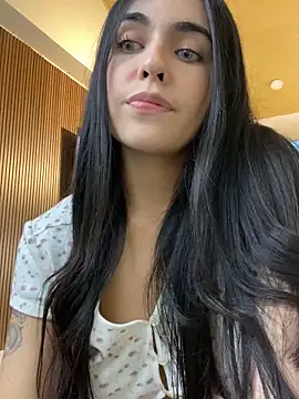 DaphneUwu online show from November 23, 2025, 11:04 pm