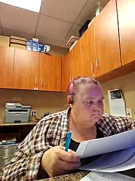 Hornybbw1978 online show from April 12, 2026, 6:40 am