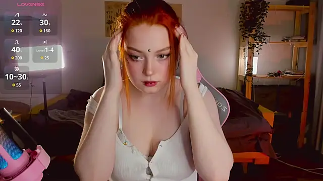 Snapshot of Sofy_Benson chatting on February 18, 2025, 2:06 pm Sofy Benson online show from February 18, 2025, 2:06 pm