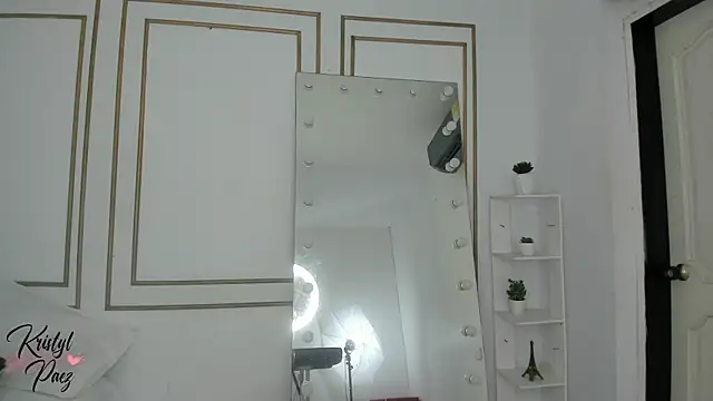 kristyl paez online show from December 1, 2025, 7:41 pm