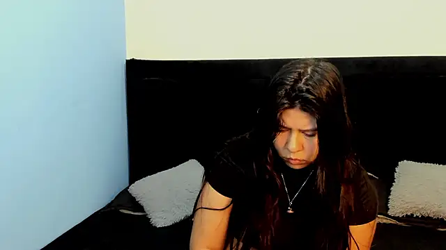 lissandthor13 online show from March 13, 2026, 10:22 am