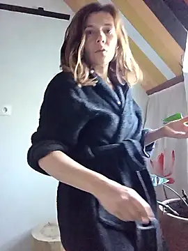 Lina lou4 online show from October 2, 2025, 7:04 am