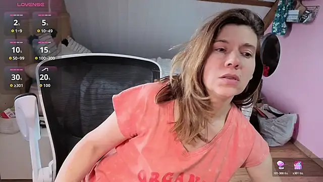 Lina lou4 online show from February 24, 2026, 4:27 pm