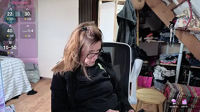 Lina lou4 online show from March 8, 2026, 3:27 pm