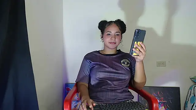 Snapshot of luciana_keating chatting on December 9, 2024, 11:34 pm luciana keating online show from December 9, 2024, 11:34 pm