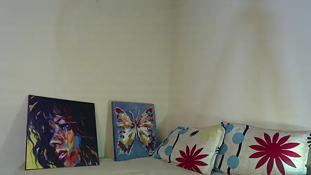 Snapshot of luciana_keating chatting on December 17, 2024, 4:53 pm luciana keating online show from December 17, 2024, 4:53 pm