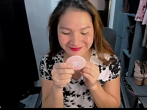 soooooANGEL online show from October 14, 2025, 1:17 am