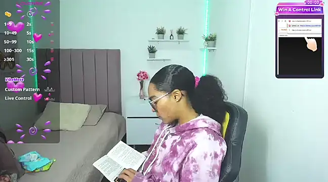 Snapshot of Nina_lovee_ chatting on December 11, 2024, 4:42 pm Nina lovee online show from December 11, 2024, 4:42 pm