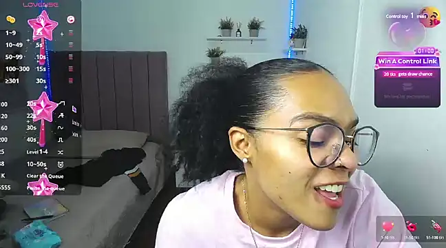 Snapshot of Nina_lovee_ chatting on December 26, 2024, 4:36 pm Nina lovee online show from December 26, 2024, 4:36 pm