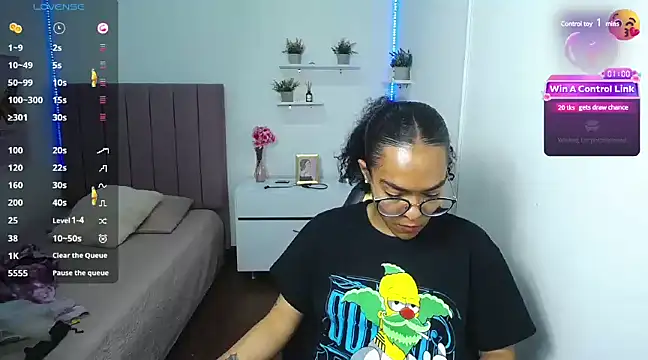 Snapshot of Nina_lovee_ chatting on February 13, 2025, 5:33 pm Nina lovee online show from February 13, 2025, 5:33 pm