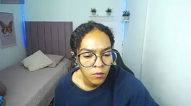 Snapshot of Nina_lovee_ chatting on March 6, 2025, 3:13 pm Nina lovee online show from March 6, 2025, 3:13 pm