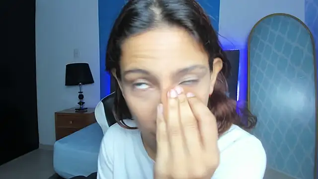 cora 22 online show from October 4, 2025, 12:47 pm