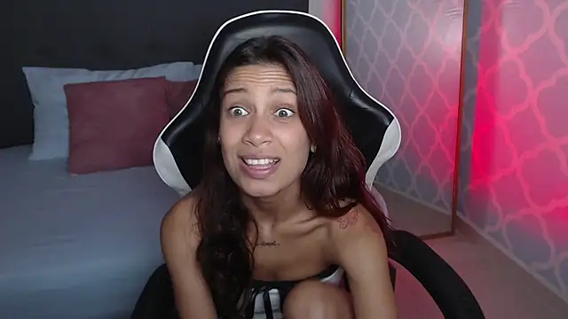 cora 22 online show from October 10, 2025, 12:48 pm