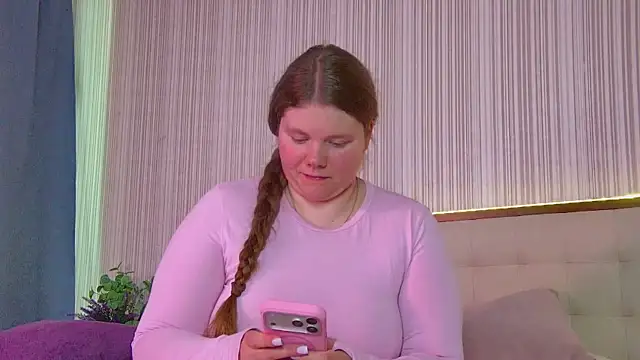 RubyValen online show from June 10, 2026, 2:01 am