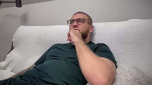 Snapshot of Bear_bear_ chatting on December 7, 2024, 1:07 pm Bear bear online show from December 7, 2024, 1:07 pm