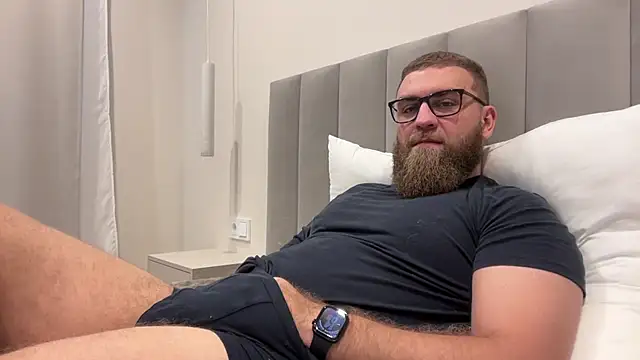 Bear bear  online show from November 10, 2025, 11:09 am