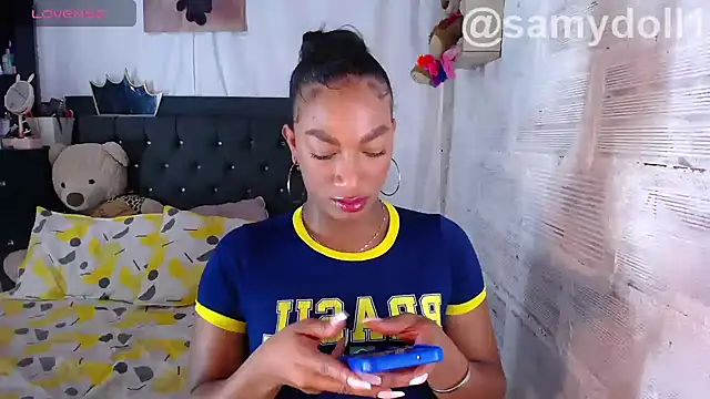 Snapshot of samy_doll chatting on November 14, 2025, 11:35 pm samy doll online show from November 14, 2025, 11:35 pm