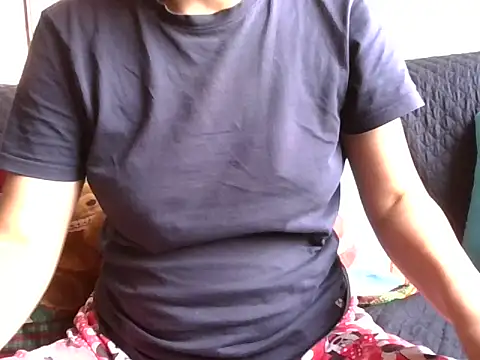 Snapshot of RAYA_1 chatting on December 7, 2024, 4:47 pm RAYA 1 online show from December 7, 2024, 4:47 pm