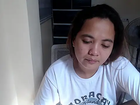 xTheLastVIRGINx online show from February 18, 2026, 6:09 am