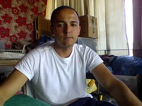 Snapshot of Vyrgin_boy chatting on April 7, 2026, 2:28 pm Vyrgin boy online show from April 7, 2026, 2:28 pm