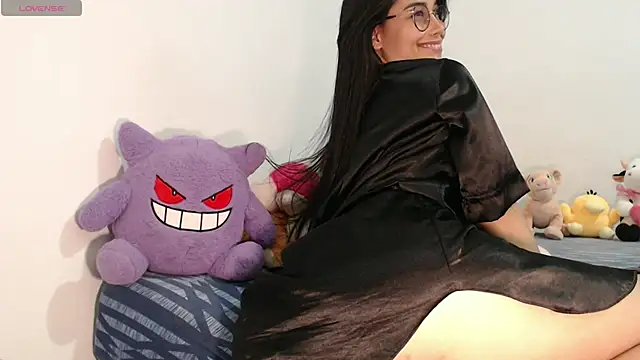 ivannaah  online show from July 7, 2026, 5:10 am