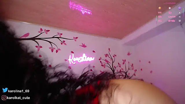 Karolina 1 online show from November 14, 2025, 12:48 pm