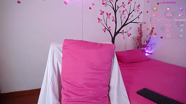 Karolina 1 online show from March 10, 2026, 1:49 pm