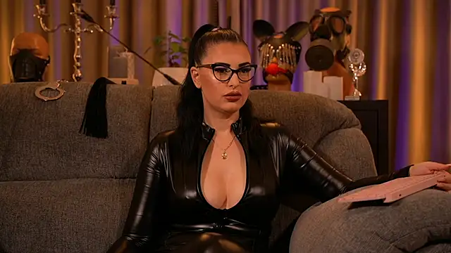 kelly kent online show from September 28, 2025, 9:42 pm