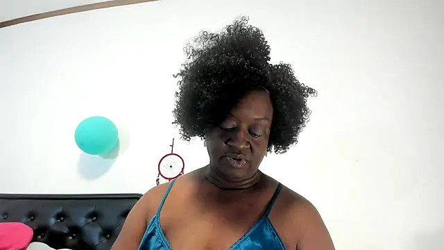 Katiefyi online show from April 17, 2026, 11:08 pm