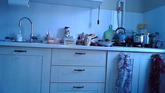 Snapshot of LediLedaxx chatting on January 12, 2025, 8:14 am LediLedaxx online show from January 12, 2025, 8:14 am