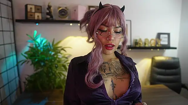 Scarlett collins02 online show from April 18, 2026, 1:20 am