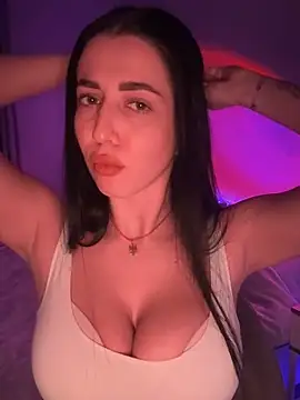 Snapshot of Emylia chatting on January 8, 2025, 12:17 am Emylia online show from January 8, 2025, 12:17 am