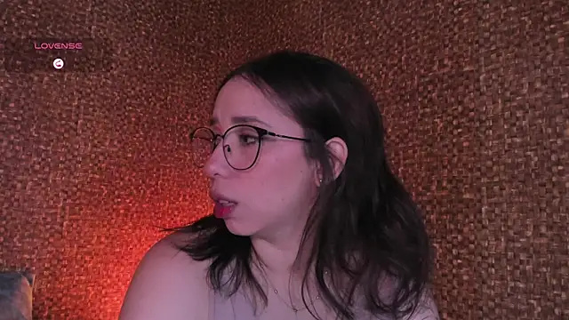 Apartment28 online show from June 11, 2026, 2:11 am