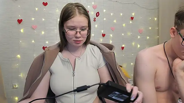 Snapshot of Tommy_and_Katie chatting on February 23, 2025, 10:39 am Tommy and Katie online show from February 23, 2025, 10:39 am