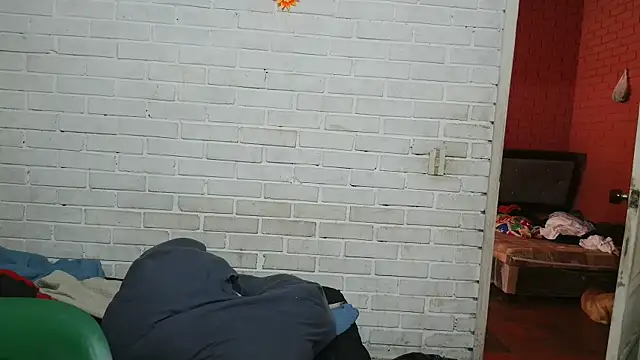 valeriaswang Lucas online show from December 18, 2025, 4:02 pm