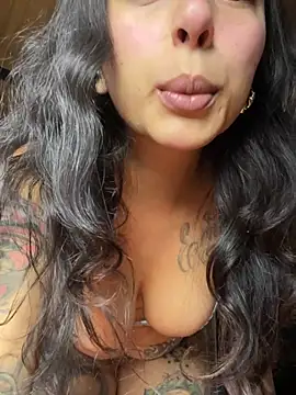 Snapshot of ink_demonxxx chatting on July 14, 2026, 12:24 am ink demonxxx online show from July 14, 2026, 12:24 am