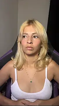 Snapshot of jujubinhahot chatting on October 18, 2025, 10:32 pm jujubinhahot online show from October 18, 2025, 10:32 pm