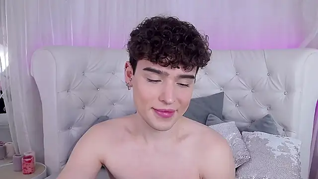 RobbyCharming online show from November 14, 2025, 3:49 am