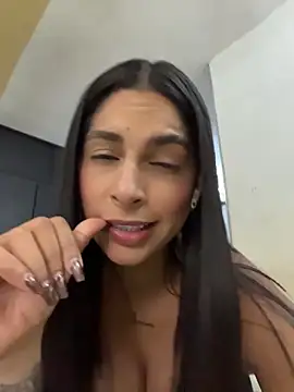 Snapshot of charlotte_stevenss_ chatting on April 17, 2026, 1:03 pm charlotte stevenss online show from April 17, 2026, 1:03 pm