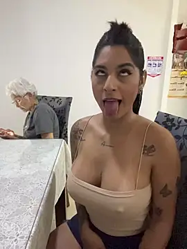 Snapshot of charlotte_stevenss_ chatting on May 26, 2026, 3:08 pm charlotte stevenss online show from May 26, 2026, 3:08 pm