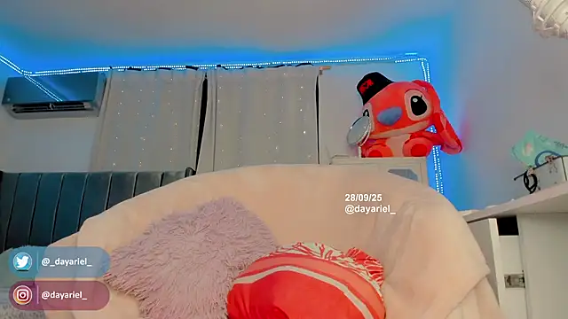 Yellowranger1 online show from September 29, 2025, 1:44 am