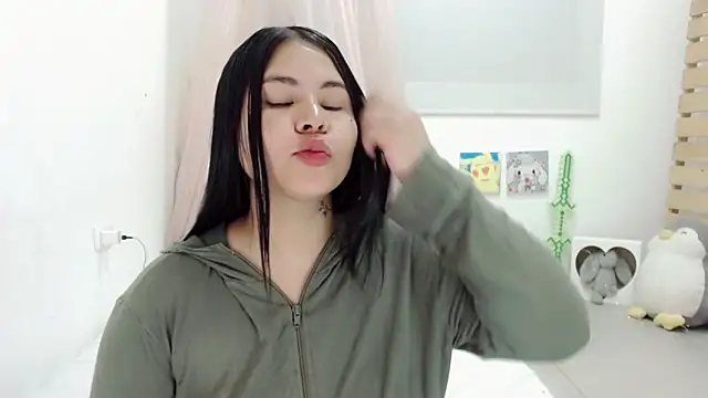 Youlittlepervertt  online show from November 6, 2025, 10:43 pm