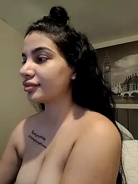 Snapshot of Samira30 chatting on December 10, 2024, 11:43 am Samira30 online show from December 10, 2024, 11:43 am