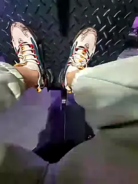 Snapshot of Samira30 chatting on February 9, 2025, 12:19 pm Samira30 online show from February 9, 2025, 12:19 pm