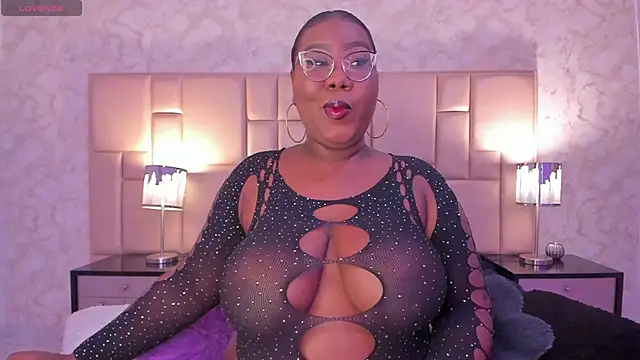 Snapshot of Darnellqueen chatting on December 6, 2024, 4:47 am Darnellqueen online show from December 6, 2024, 4:47 am