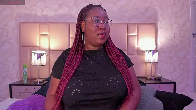 Snapshot of Darnellqueen chatting on January 8, 2025, 4:44 am Darnellqueen online show from January 8, 2025, 4:44 am