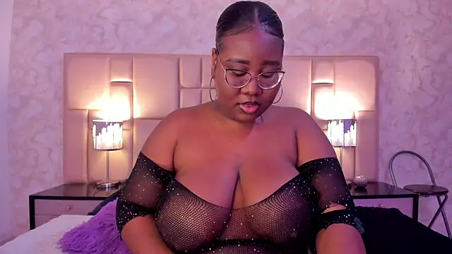Snapshot of Darnellqueen chatting on January 22, 2025, 4:34 am Darnellqueen online show from January 22, 2025, 4:34 am