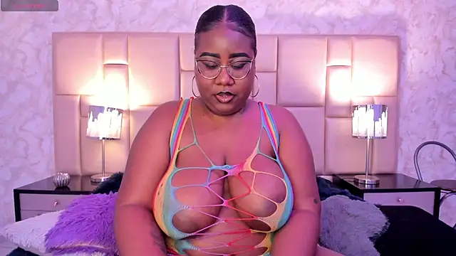 Snapshot of Darnellqueen chatting on February 21, 2025, 7:34 am Darnellqueen online show from February 21, 2025, 7:34 am