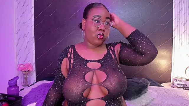Snapshot of Darnellqueen chatting on September 20, 2025, 1:17 am Darnellqueen online show from September 20, 2025, 1:17 am